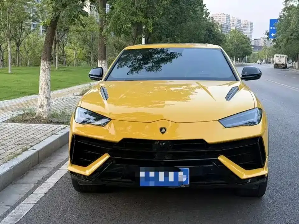 Lamborghini Urus — фото 2