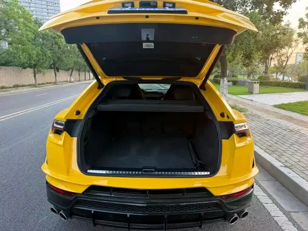 Lamborghini Urus — фото 8