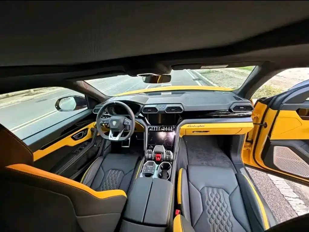 Lamborghini Urus — фото 9