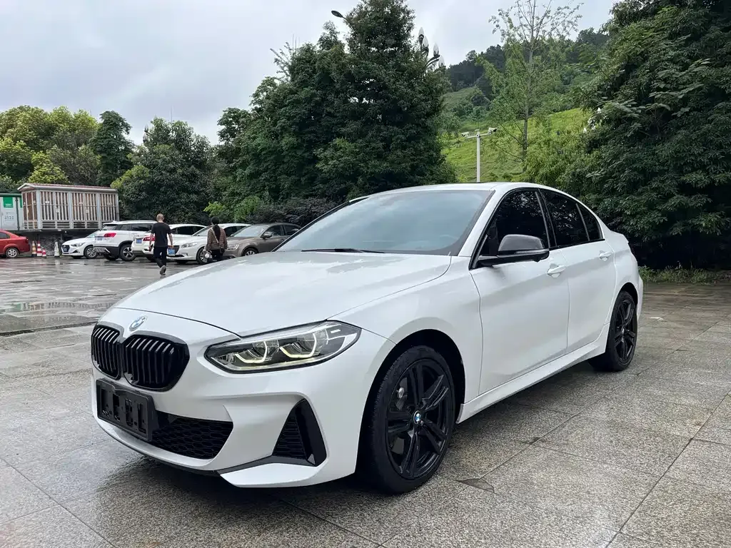 BMW 1 Series — фото 1