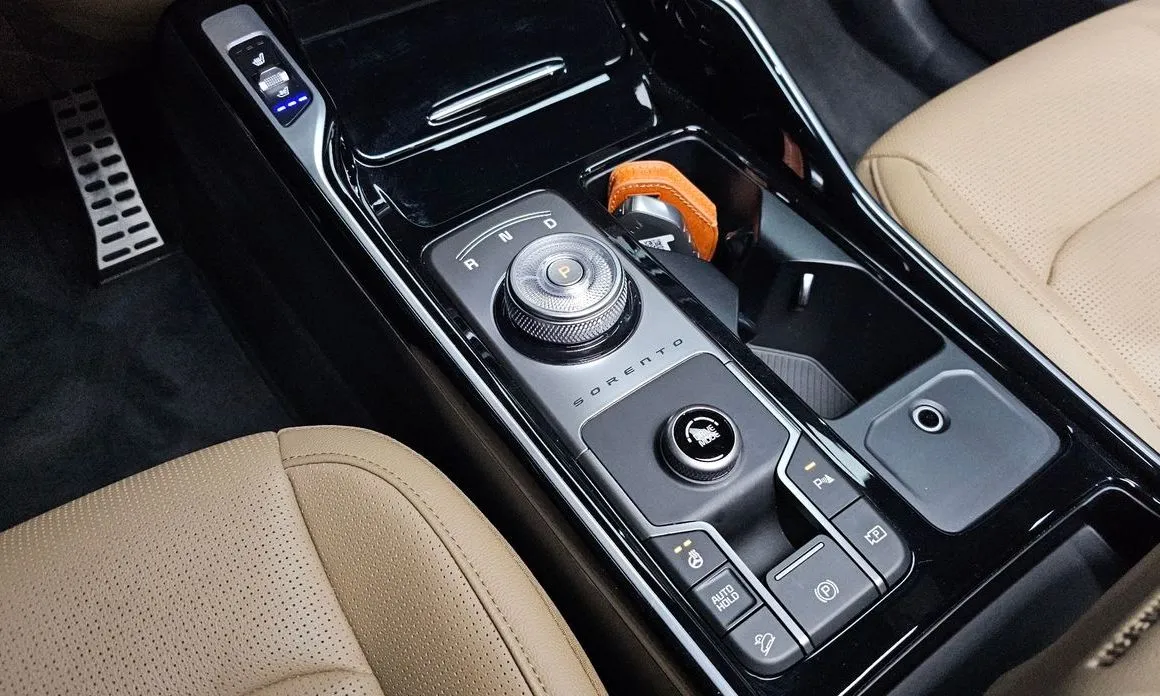 Kia Sorento — фото 4