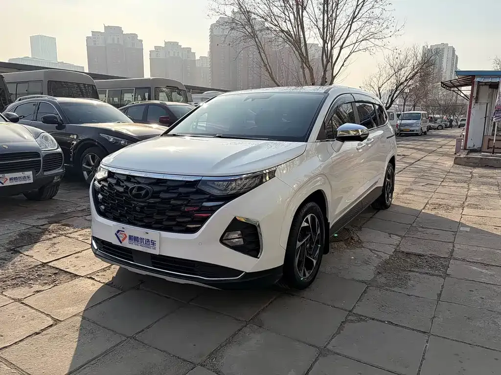Hyundai Custo — фото 1