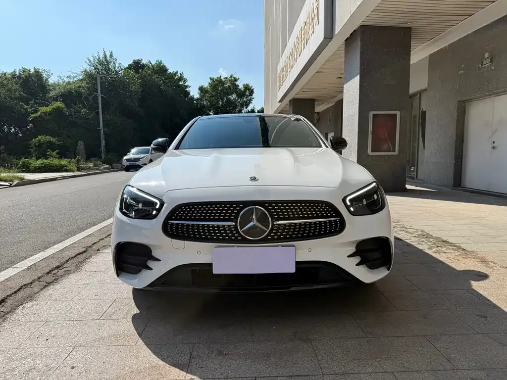 Mercedes-Benz E-Class (Import) — фото 3