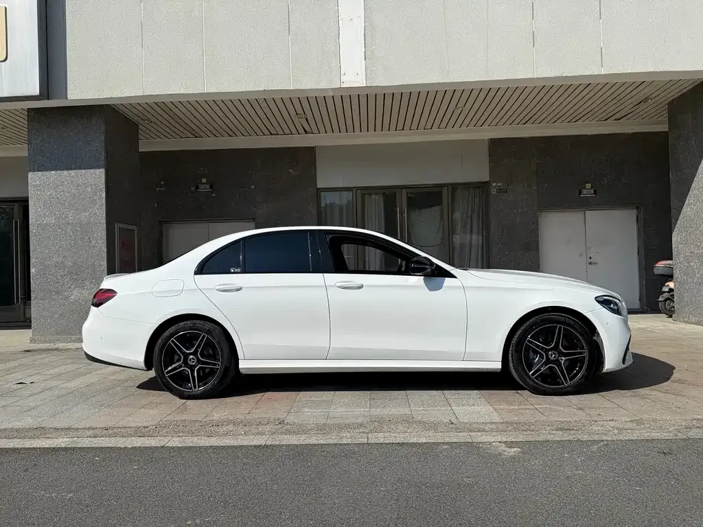 Mercedes-Benz E-Class (Import) — фото 8