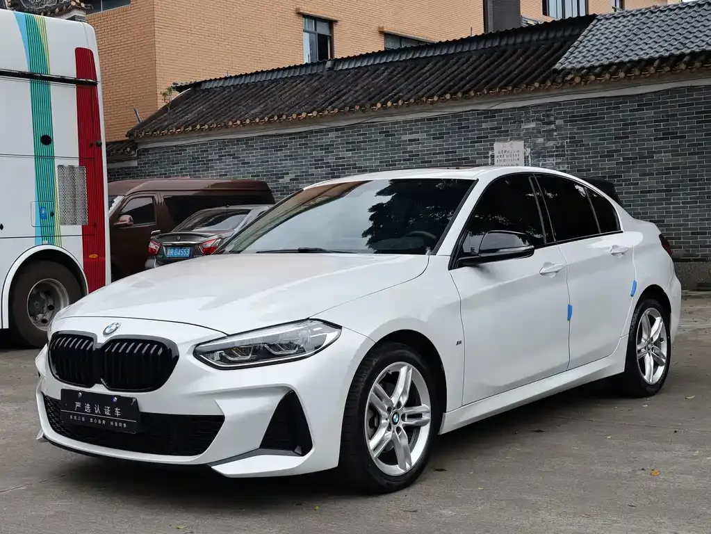 BMW 1 Series — фото 1