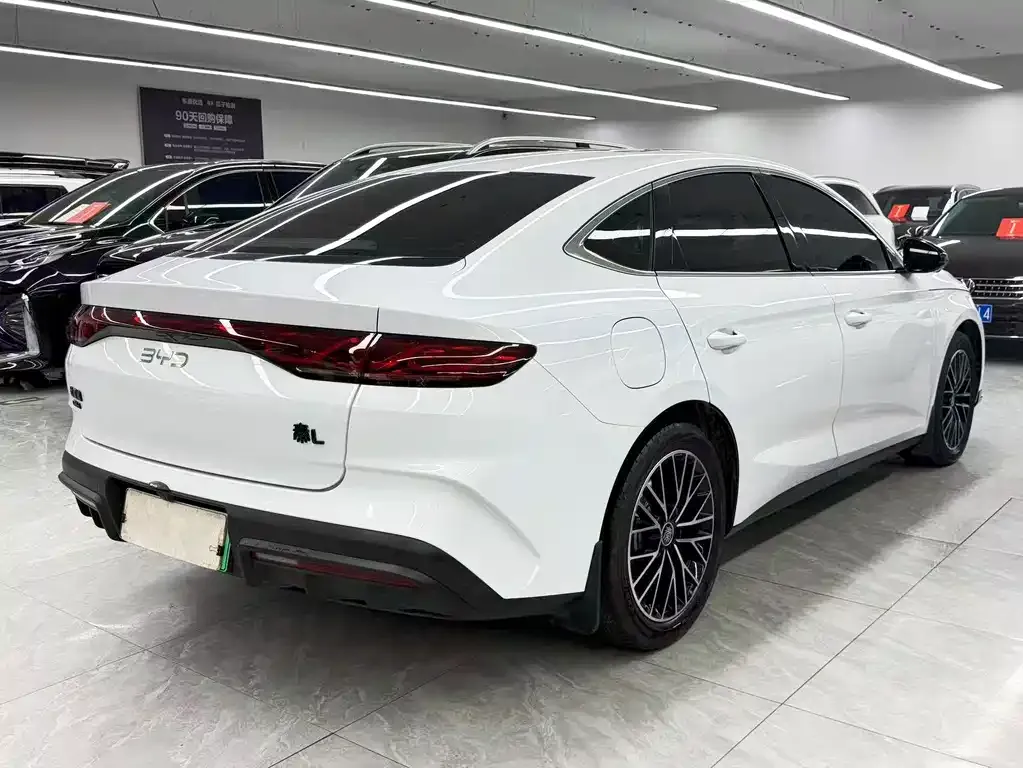BYD Qin L — фото 7