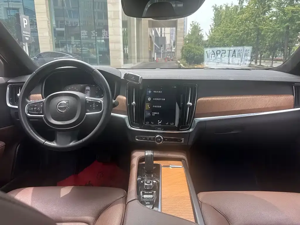 Volvo S90 — фото 9