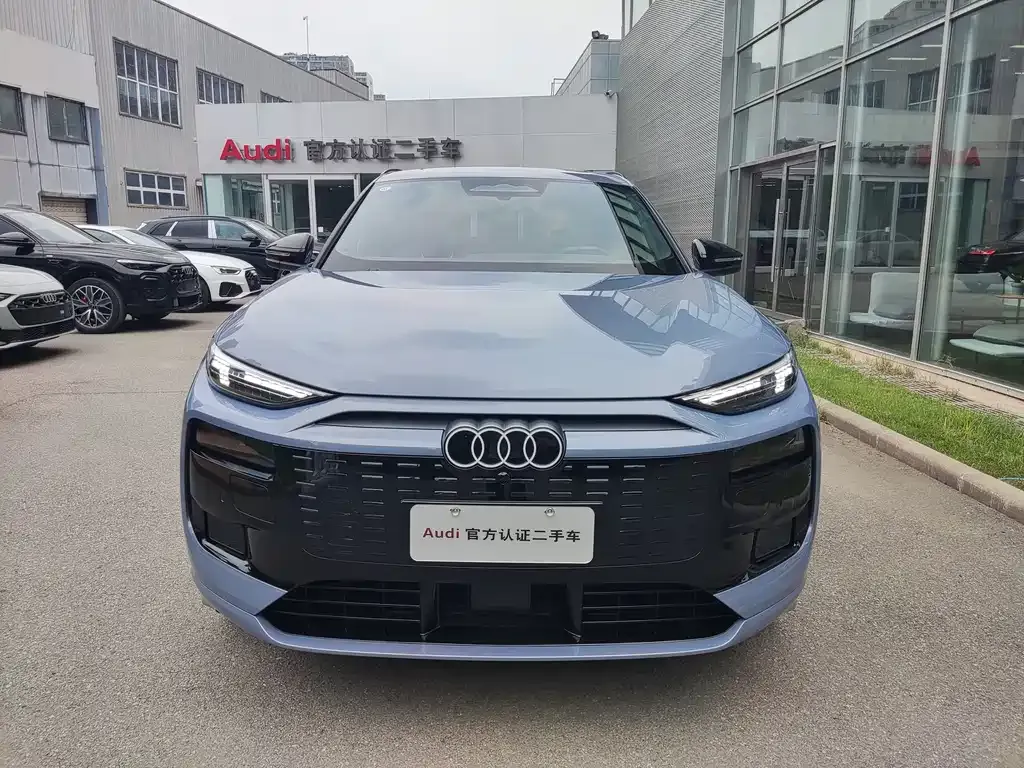 Audi Q6L e-tron — фото 8