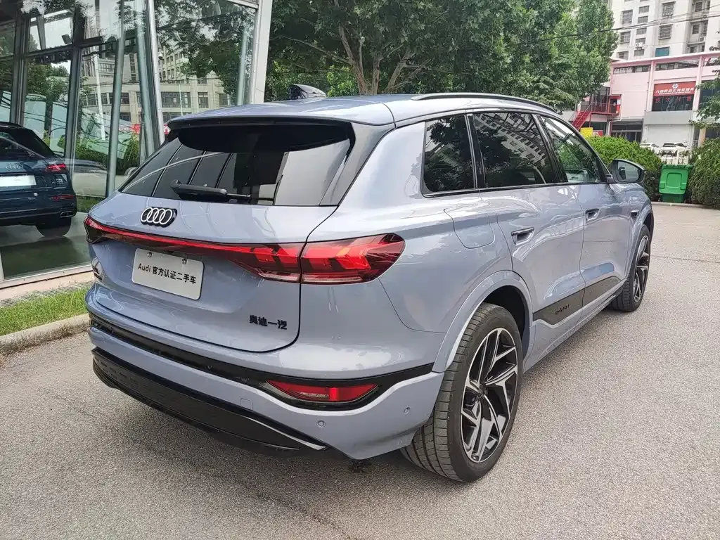 Audi Q6L e-tron — фото 5