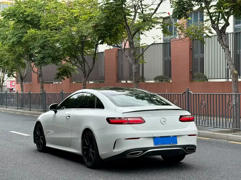 Mercedes-Benz E-Class (Import) — фото 2