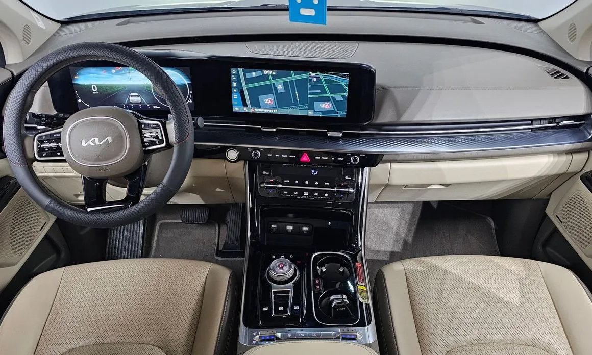 Kia Carnival — фото 10