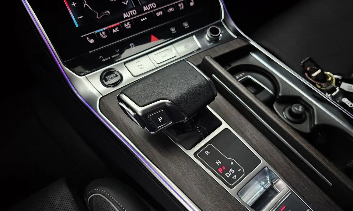 Audi A6 — фото 8