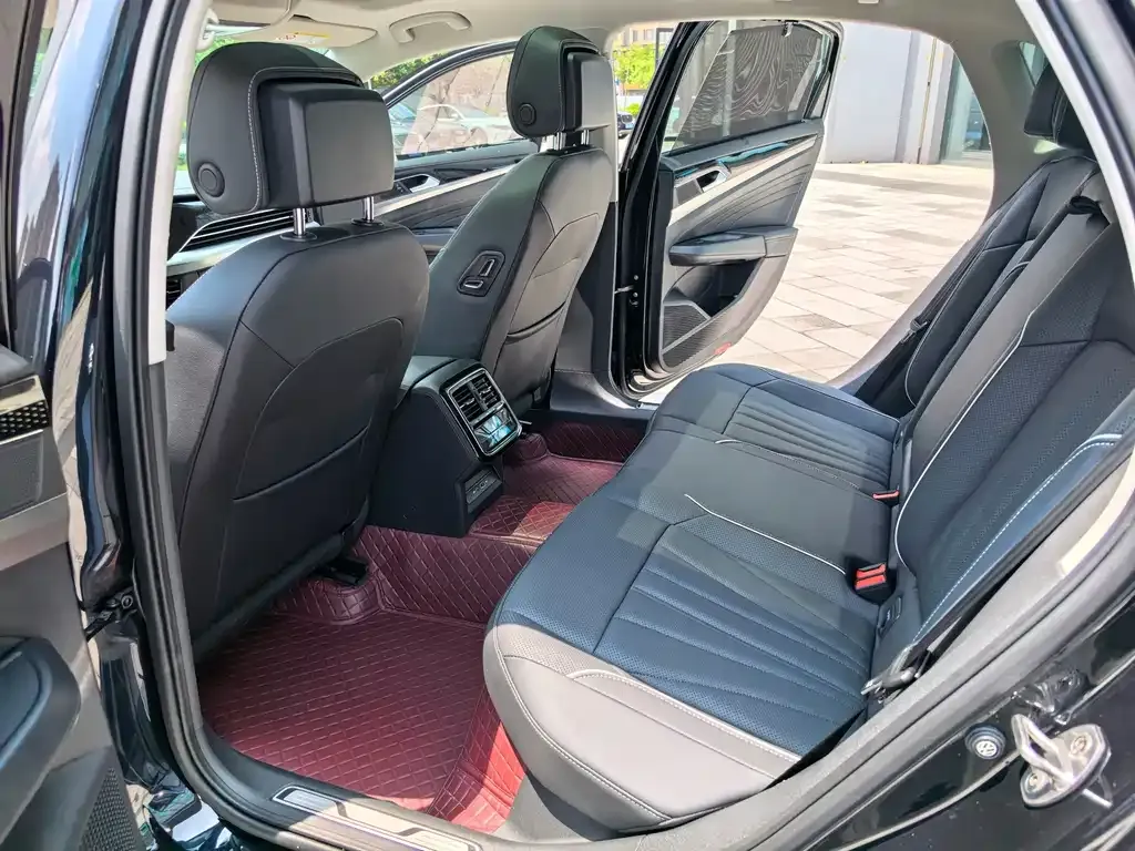 Volkswagen Passat — фото 2
