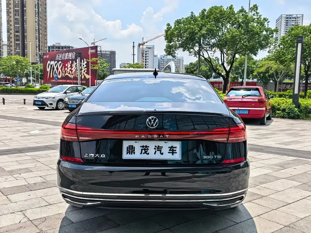 Volkswagen Passat — фото 4