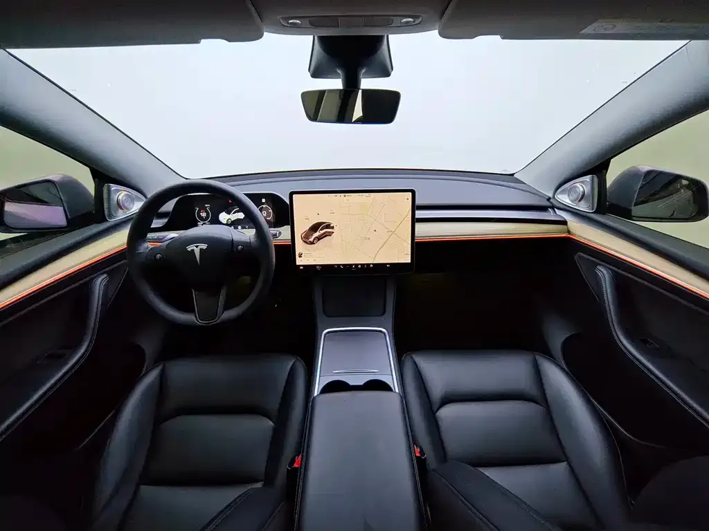 Tesla Model Y — фото 2