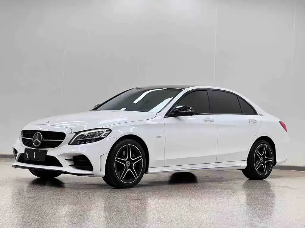 Mercedes-Benz C-Class — фото 1