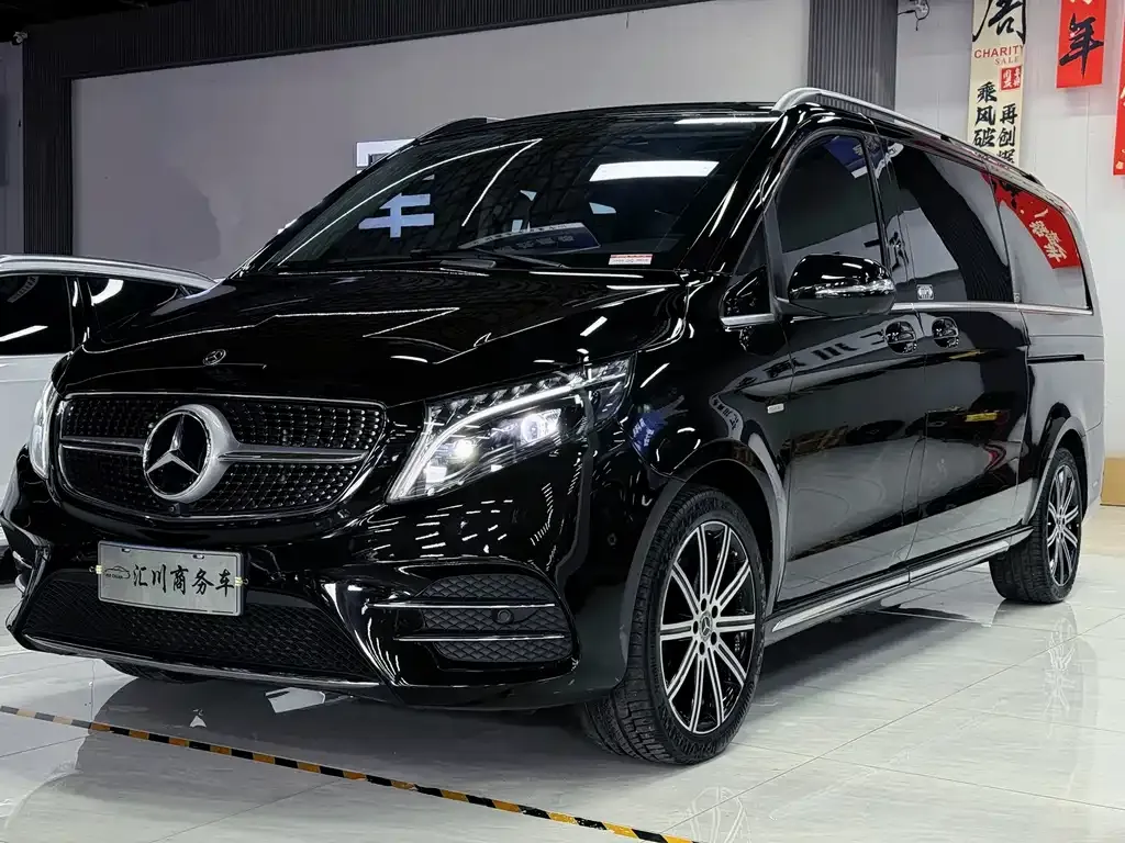 Mercedes-Benz V-Class — фото 1