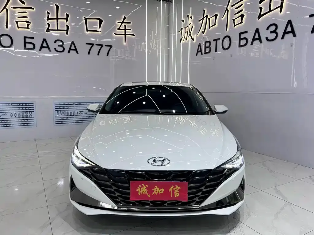 Hyundai Elantra — фото 5