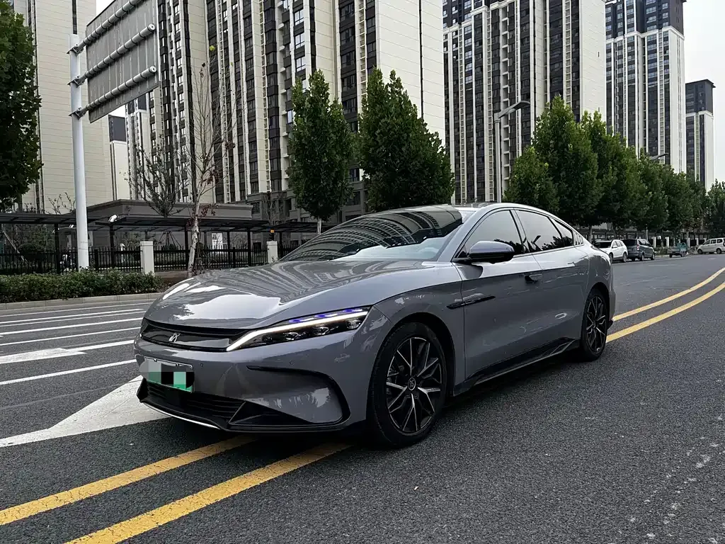BYD Han — фото 1