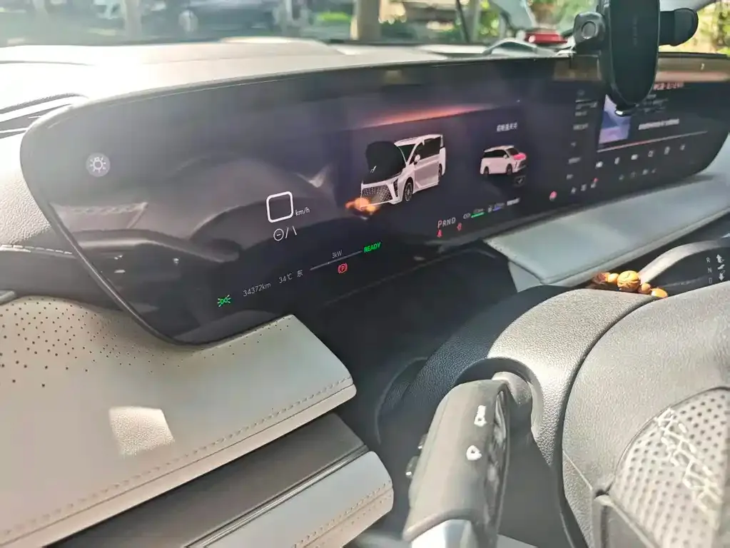 Buick GL8 Hybrid — фото 6