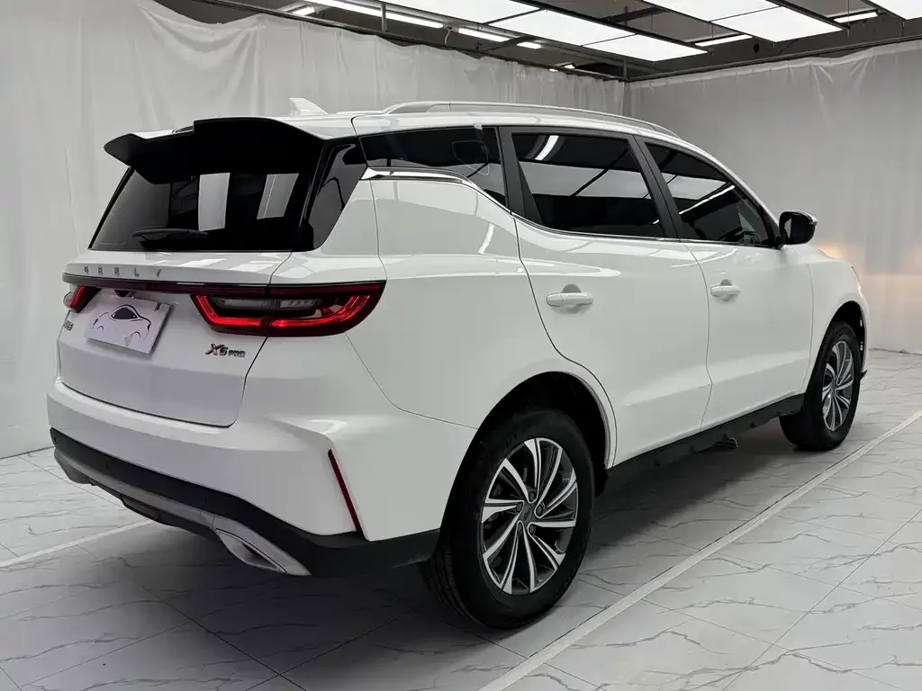 Geely Vision X6 — фото 8