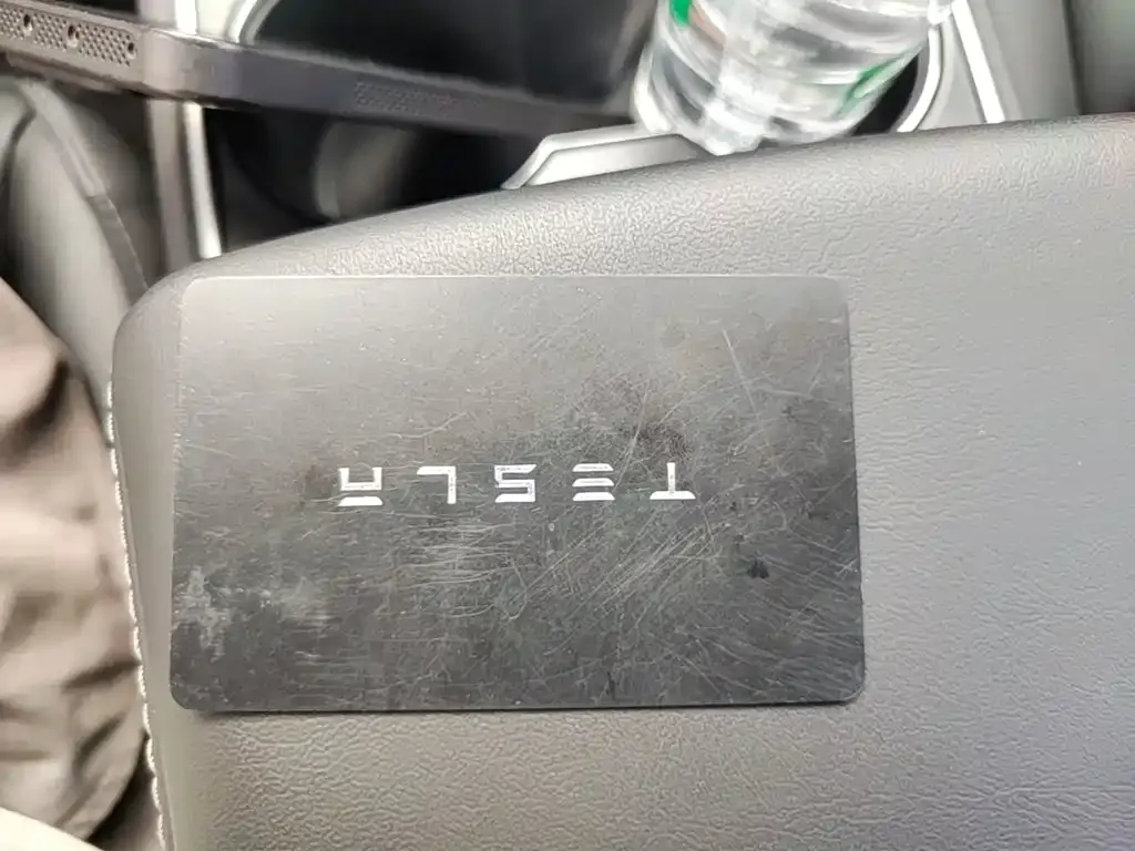 Tesla Model 3 — фото 5