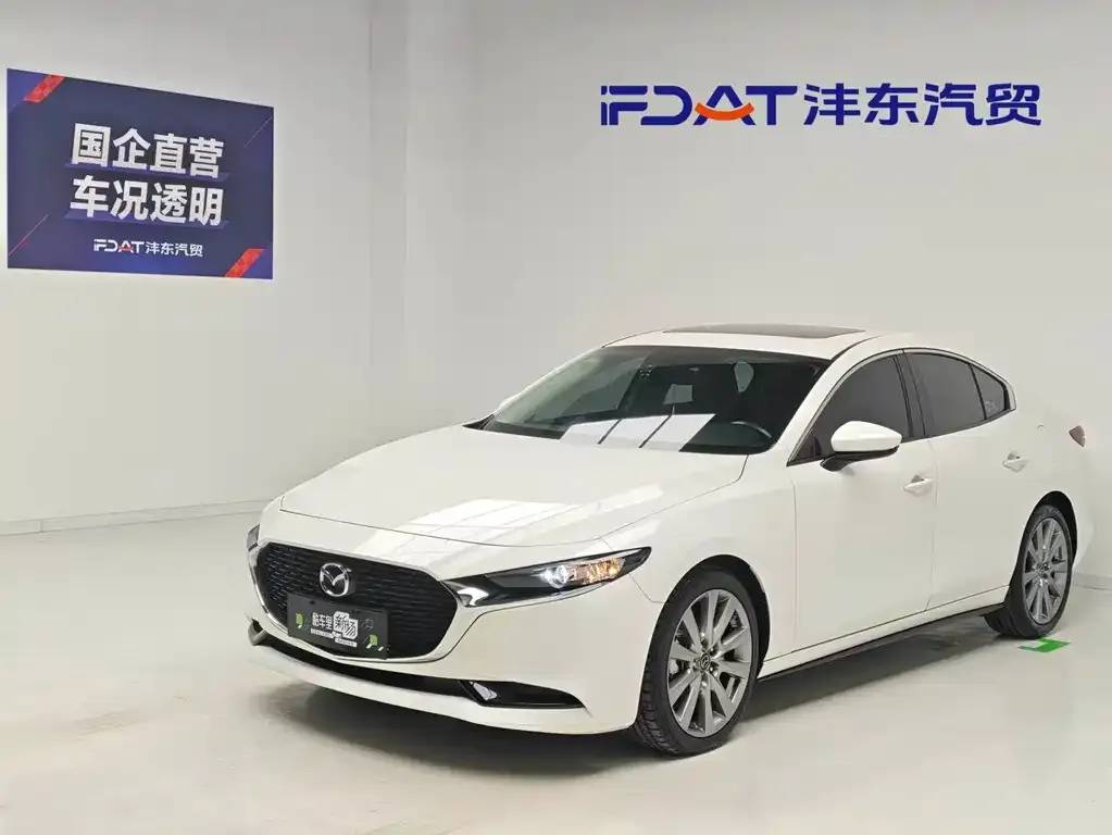 Mazda 3 Axela — фото 1
