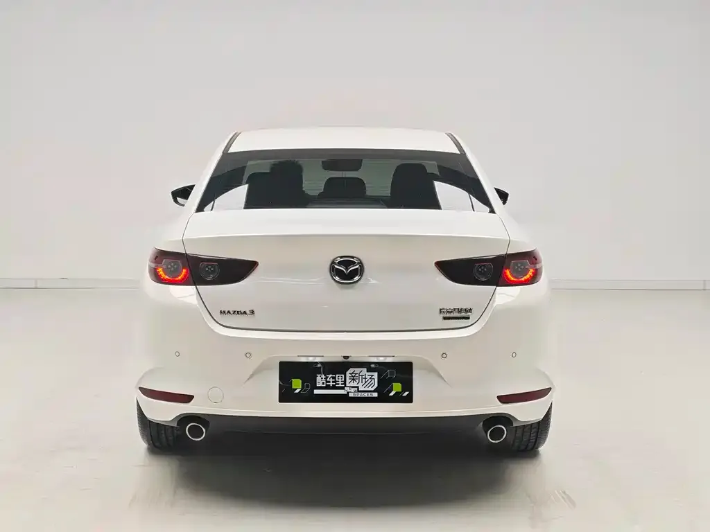 Mazda 3 Axela — фото 5