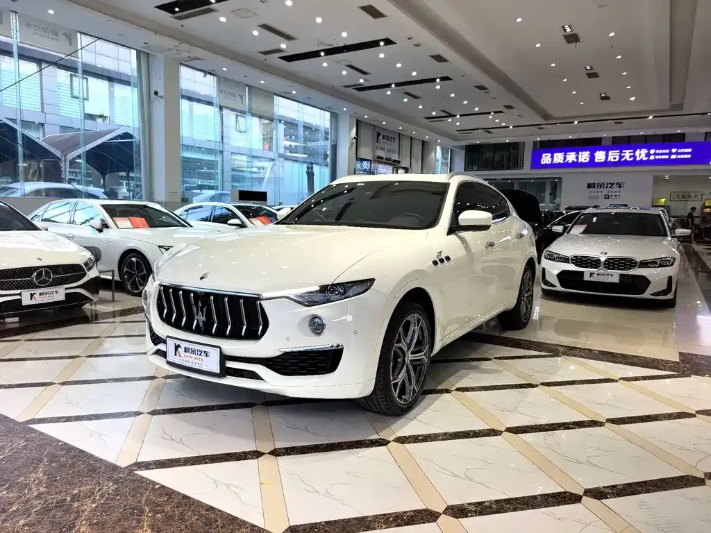 Maserati Levante — фото 6