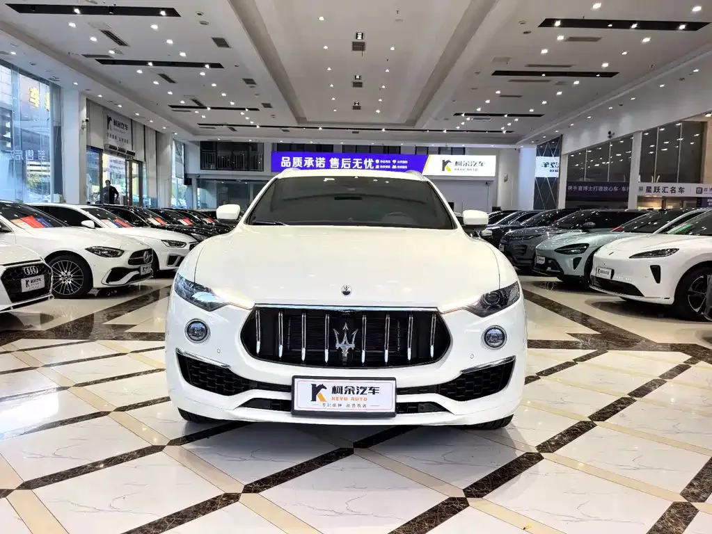 Maserati Levante — фото 8