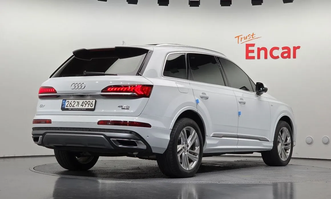Audi Q7 — фото 2