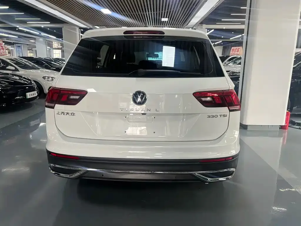 Volkswagen Tiguan L — фото 7
