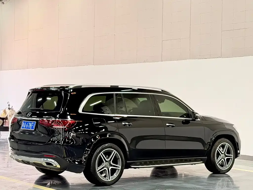 Mercedes-Benz GLS — фото 6