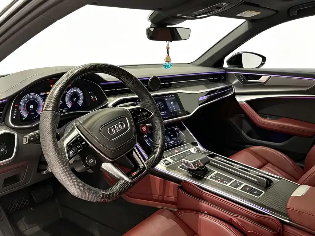 Audi A7L — фото 10