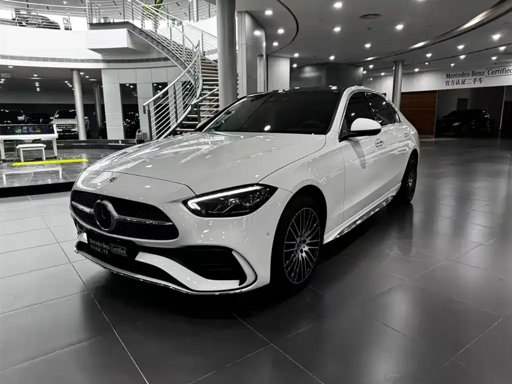 Mercedes-Benz C-Class — фото 1
