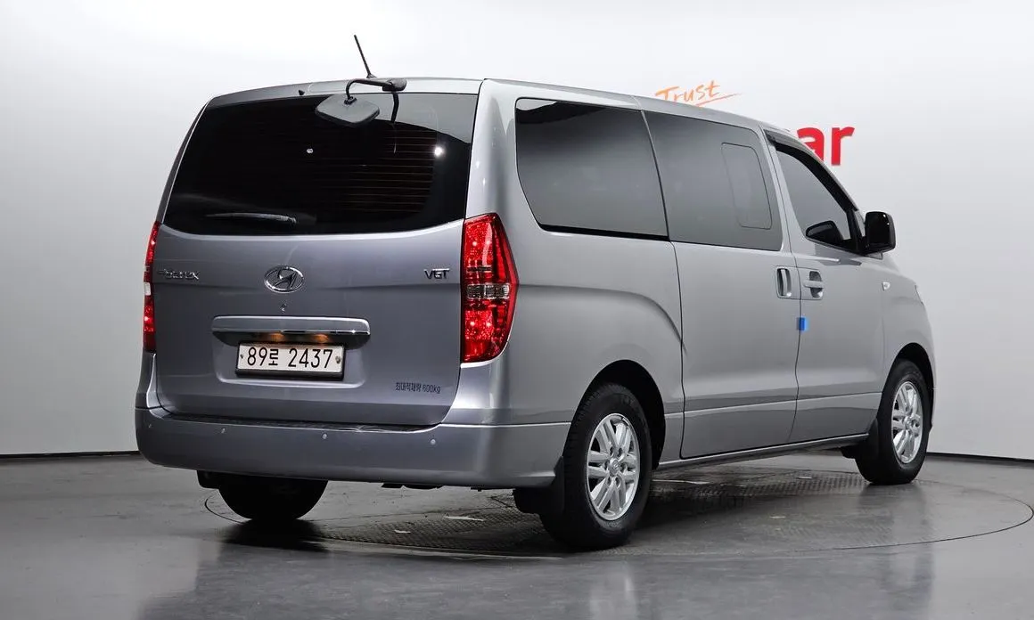 Hyundai Starex — фото 3