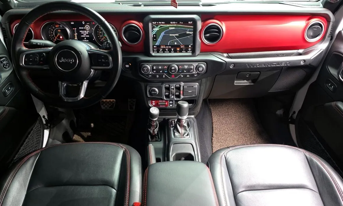 Jeep Wrangler — фото 10