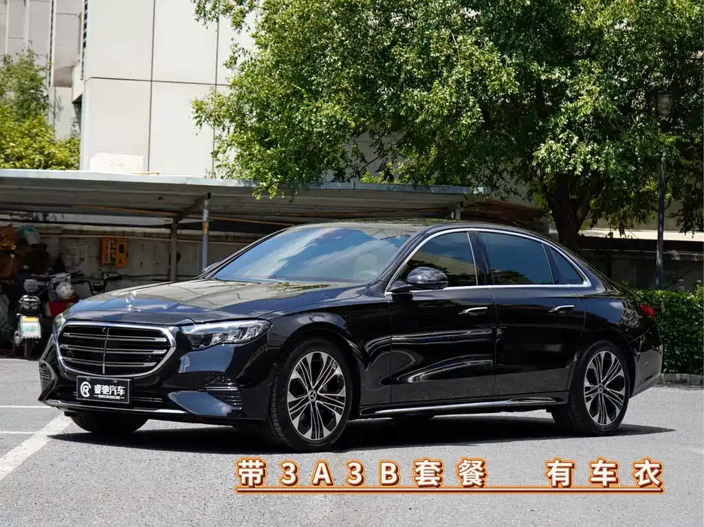 Mercedes-Benz E-Class — фото 1