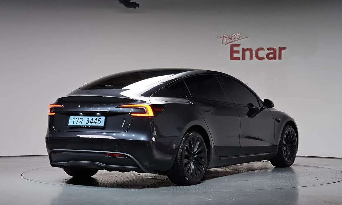 Tesla Model 3 — фото 4