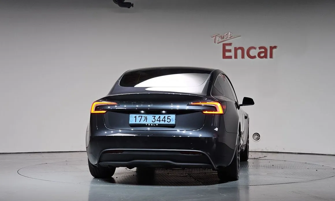 Tesla Model 3 — фото 2