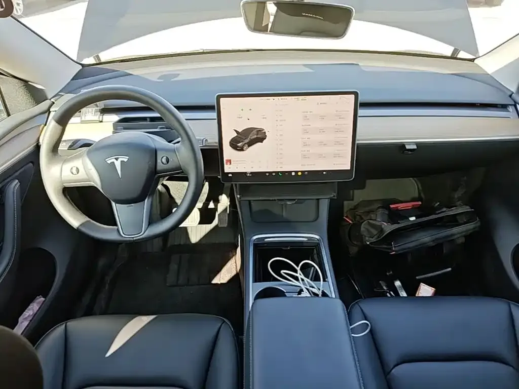 Tesla Model Y — фото 4
