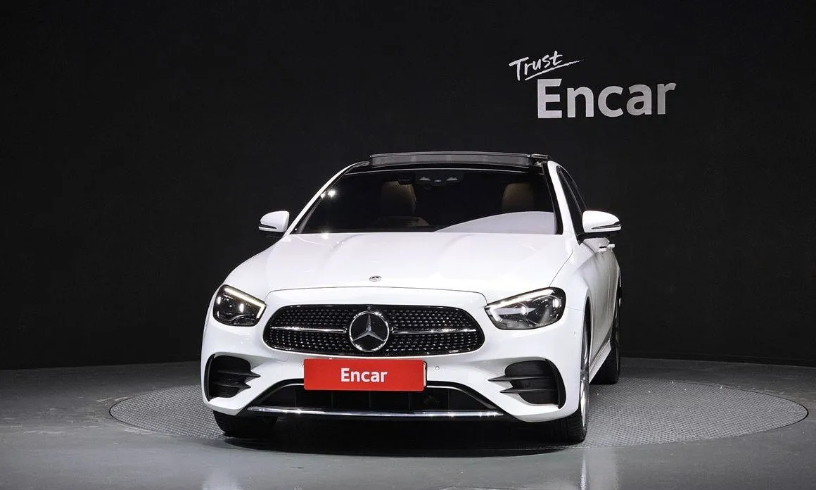 Mercedes-Benz E-Class — фото 2