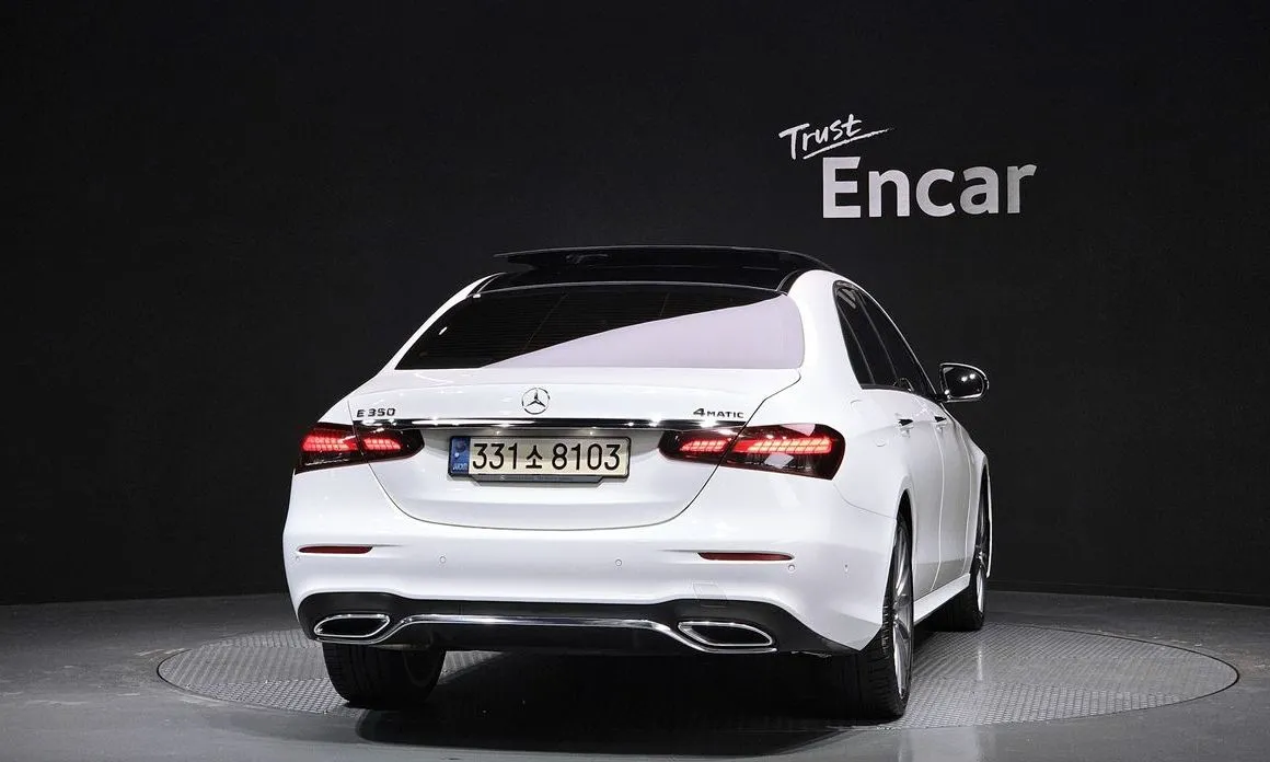 Mercedes-Benz E-Class — фото 4