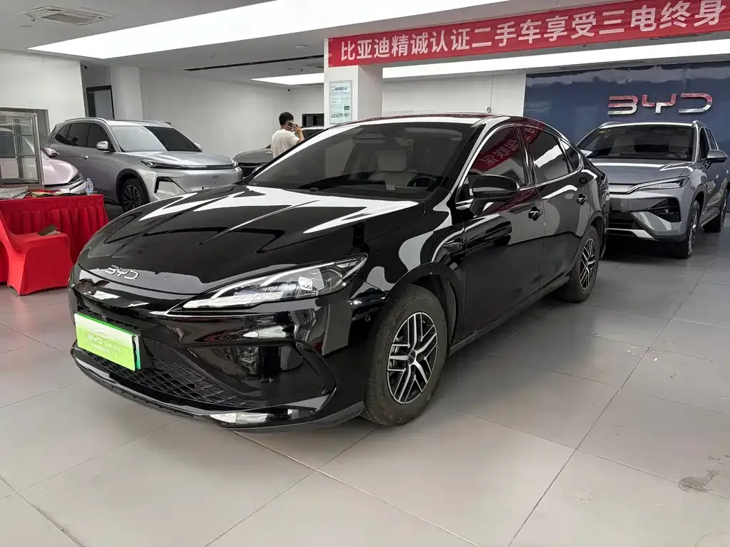BYD Seal 05 DM-i — фото 1