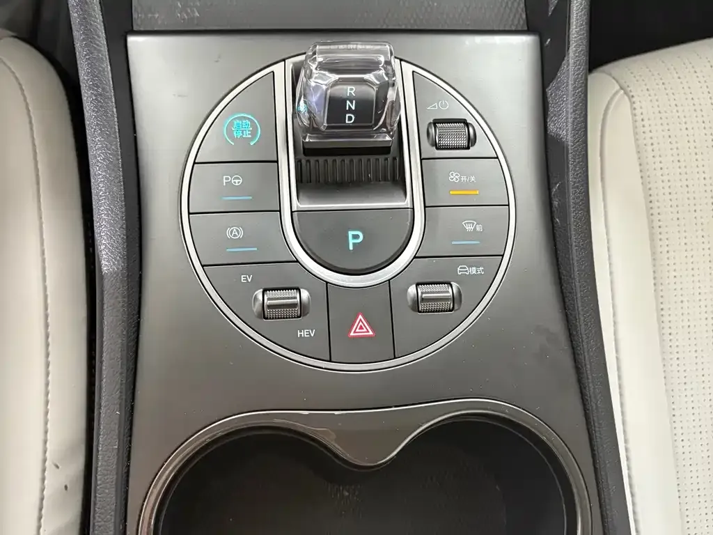BYD Seal 05 DM-i — фото 6