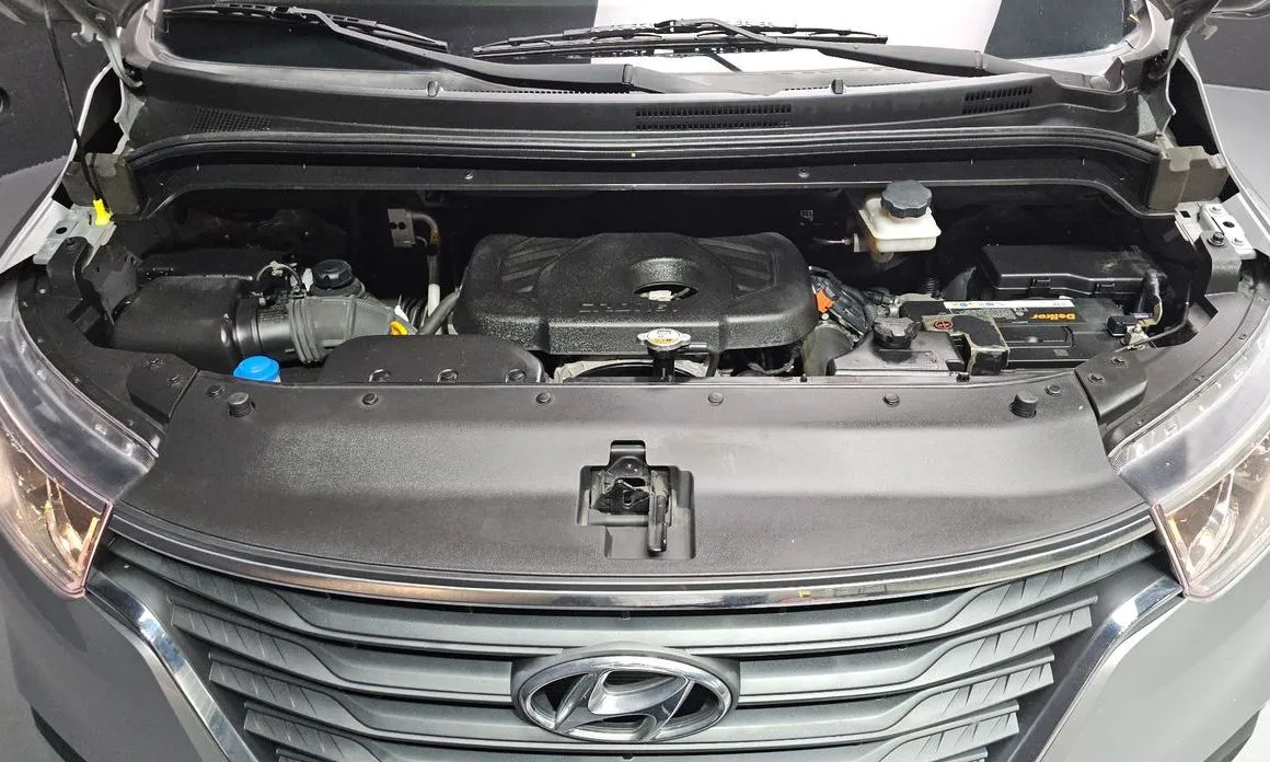 Hyundai Starex — фото 10