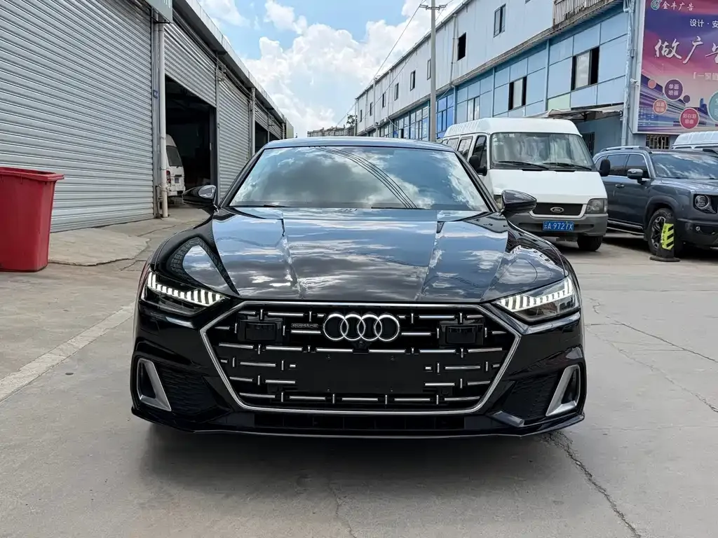 Audi A7L — фото 2