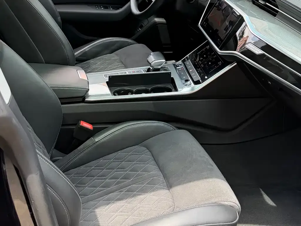 Audi A7L — фото 4