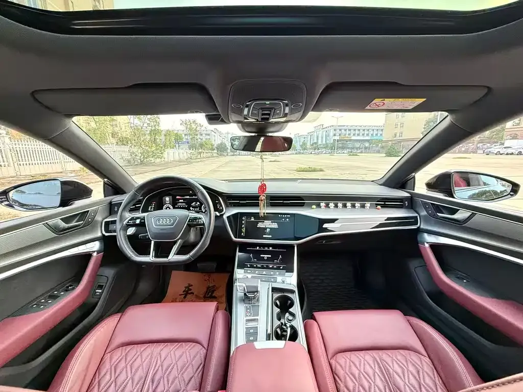Audi A7L — фото 9