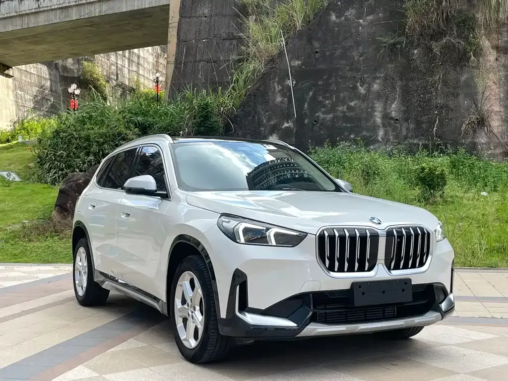 BMW X1 — фото 7
